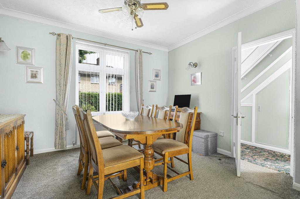 Dining Area (2)