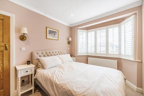 6 Hackbridge Park Gardens, Carshalton, SM5 2HD