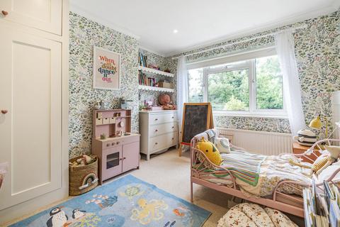 6 Hackbridge Park Gardens, Carshalton, SM5 2HD