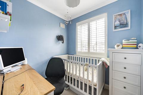 6 Hackbridge Park Gardens, Carshalton, SM5 2HD