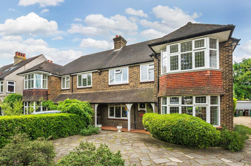Beeches Avenue, Carshalton 4 bed semidetached house for sale £865,000