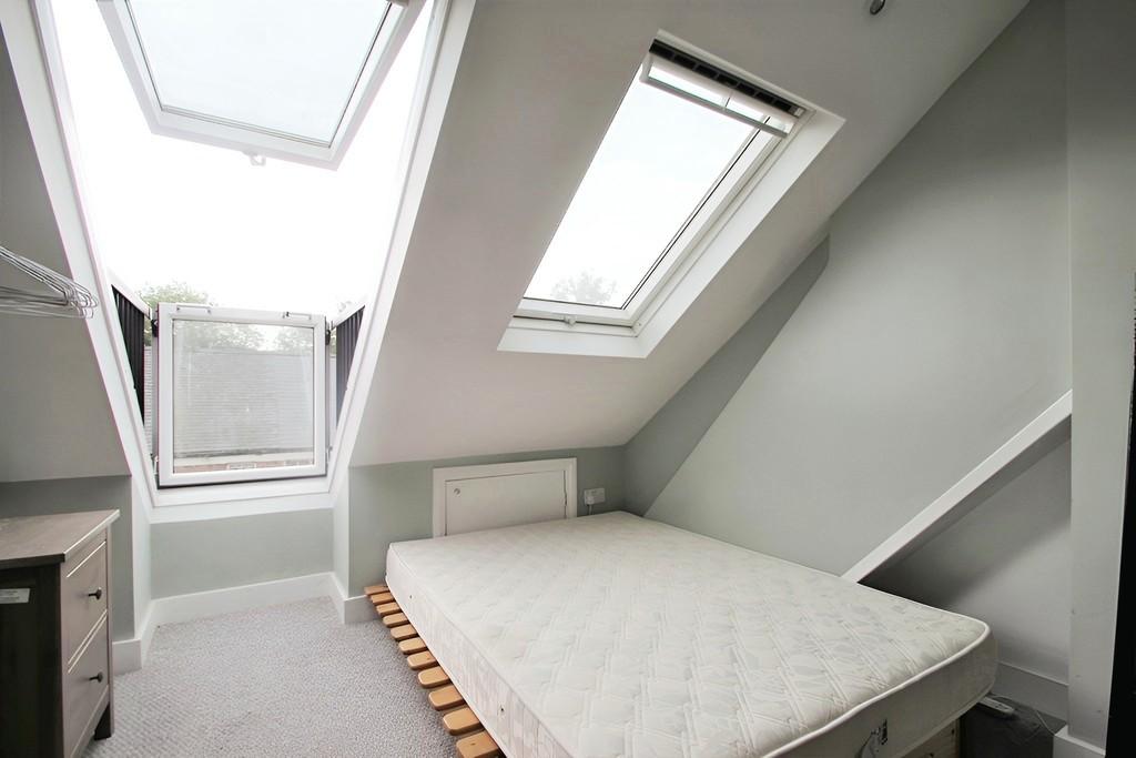 4d2a1800-skylight 20room