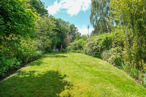 3 bedroom semi-detached house for sale, Fairway, Petts Wood