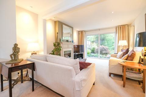 40 Fairway, Petts Wood, Orpington, BR5 1EG