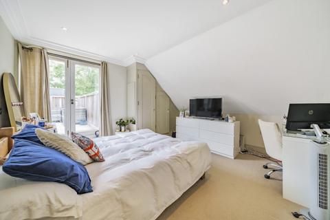 2 bedroom flat to rent, North Side Wandsworth Common Wandsworth SW18