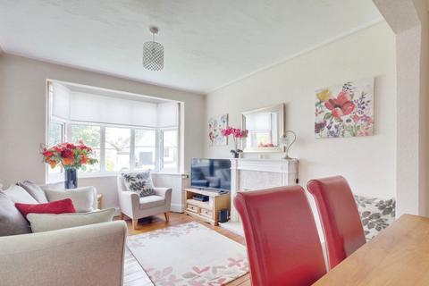 3 bedroom semi-detached house for sale, Exford Avenue, Westcliff-on-sea, SS0