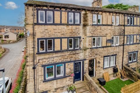 3 bedroom end of terrace house for sale, Well Hill, Honley, Holmfirth