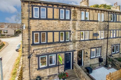 3 bedroom end of terrace house for sale, Well Hill, Honley, Holmfirth