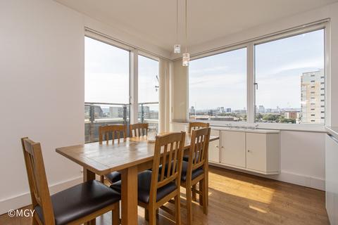 2 bedroom penthouse to rent, Maia House, Celestia, Cardiff Bay