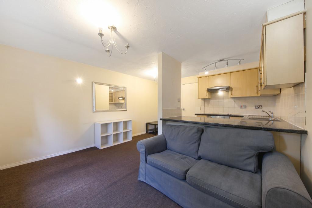 Flat 17, Lister Court - i7 Jk Eb DSbbd BEx Hr4 IRN