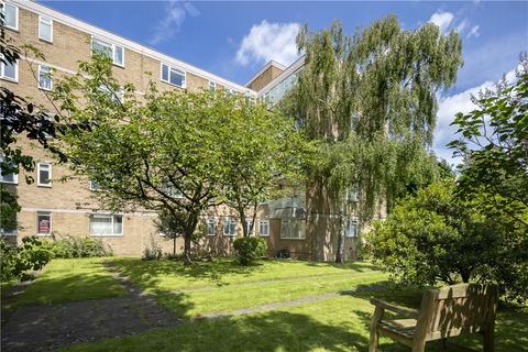 2 bedroom flat for sale, Grosvenor Court, Rayners Road, SW15