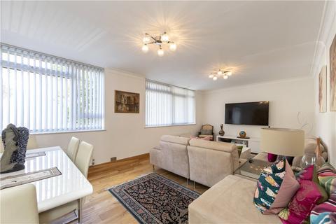 2 bedroom flat for sale, Grosvenor Court, Rayners Road, SW15