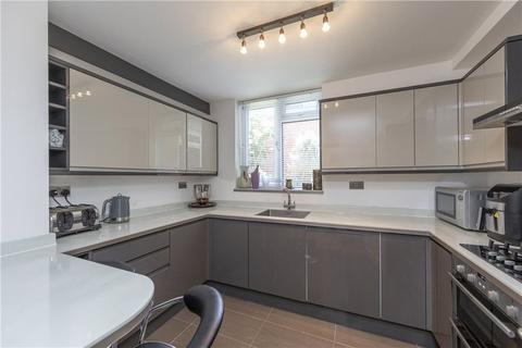 2 bedroom flat for sale, Grosvenor Court, Rayners Road, SW15