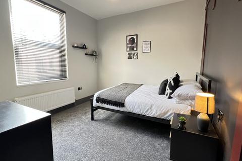 1 bedroom in a house share to rent, Ellers Road, Leeds LS8