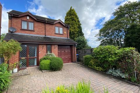 3 bedroom detached house for sale, Saltersford Lane, Alton