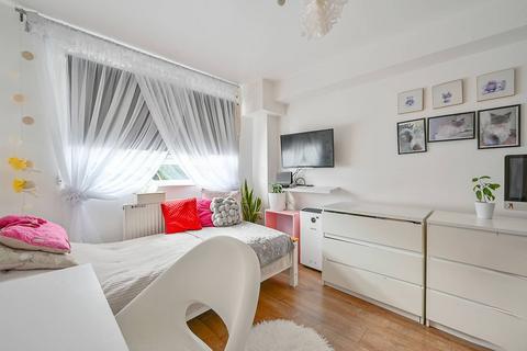 2 bedroom flat to rent, Wilkinson Way, Chiswick, London, W4
