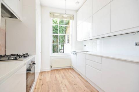 2 bedroom maisonette to rent, Amwell Street, Angel, London, EC1R