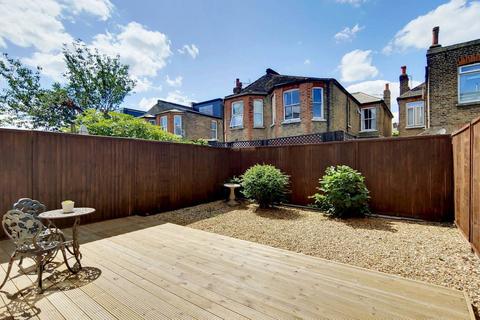 10 Denehurst Gardens, London, W3 9QY