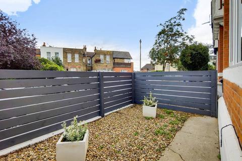 10 Denehurst Gardens, London, W3 9QY