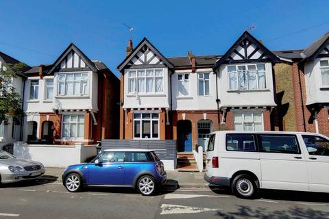 10 Denehurst Gardens, London, W3 9QY