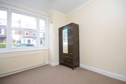 3 bedroom flat to rent, Musard Road, Barons Court, London, W6