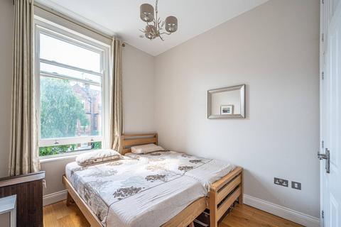 2 bedroom flat for sale, Greencroft Gardens, South Hampstead, London, NW6