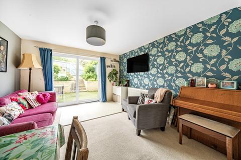 13 Ashbury Crescent, Guildford, GU4 7HG