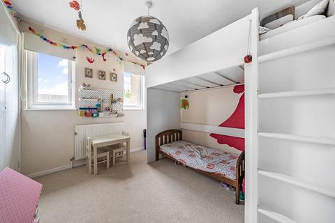 13 Ashbury Crescent, Guildford, GU4 7HG