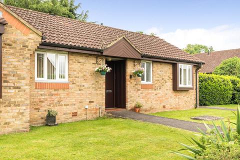 2 bedroom bungalow for sale, Burpham, Guildford GU4