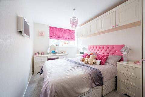 1 bedroom flat for sale, Corporation Street, Islington, London, N7