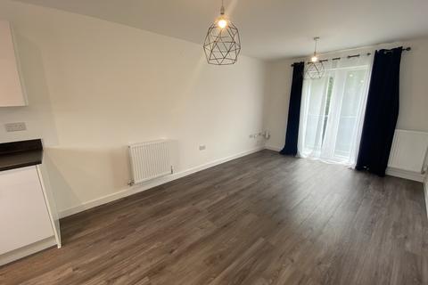 2 bedroom apartment to rent, Newman Square, Solihull B90