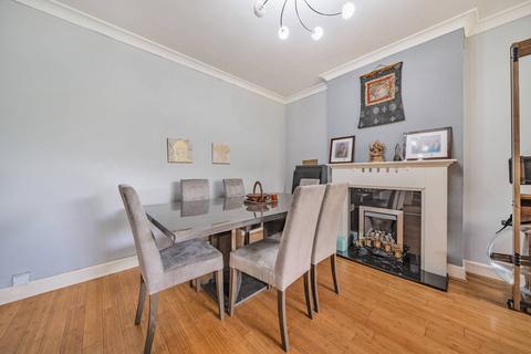 4 bedroom detached house for sale, Pinner Hill Road, Pinner, HA5