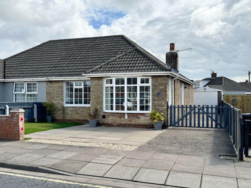 BRIAN AVENUE, CLEETHORPES 2 bed semidetached bungalow for sale £199,950