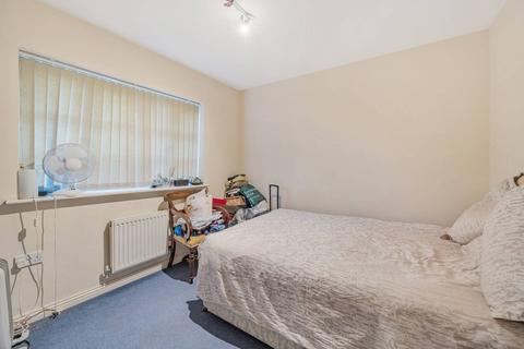 3 bedroom terraced house to rent, Chambers Walk, Harrow, Stanmore, HA7