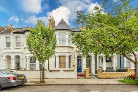 4 bedroom terraced house to rent, Belgrade Road, Stoke Newington, London, N16