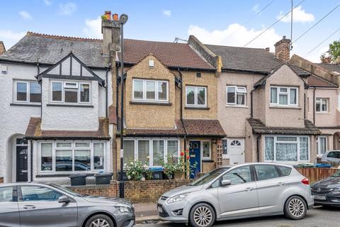 3 bedroom terraced house to rent, Elm Road, Purley
