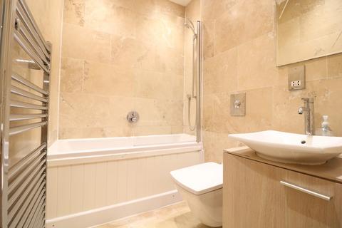 1 bedroom apartment to rent, High Street