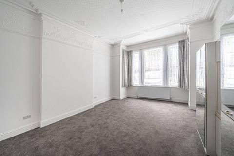 9 bedroom detached house to rent, Willesden Green, Mapesbury Estate, London, NW2