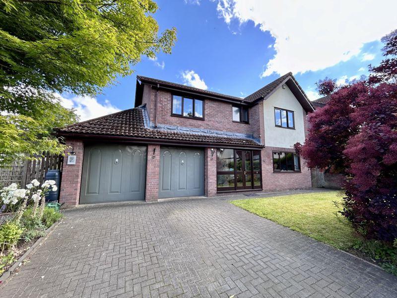 The Cedars, Llanfoist 4 bed detached house for sale £550,000