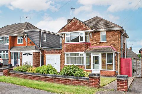 3 bedroom detached house for sale, Dumbleberry Avenue, BROWNSWALL ESTATE, SEDGLEY, DY3 3NN