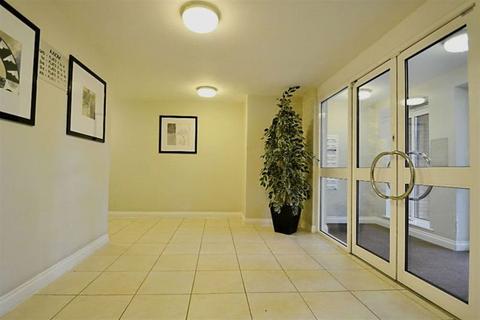 2 bedroom apartment for sale, Sparkes Close, Bromley