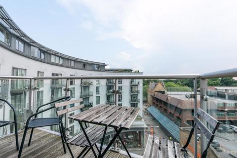 The Heart, Walton-On-Thames