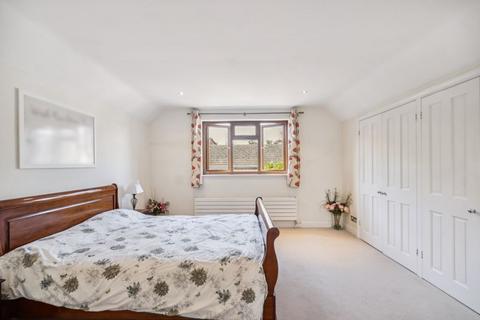 5 Milton Fields, Chalfont St Giles, HP8 4ER