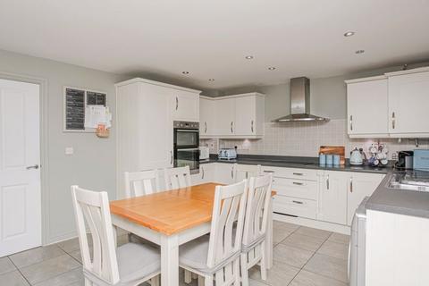 4 bedroom house for sale, Oak Farm Close, Milcombe