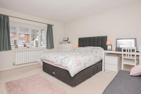 2 bedroom duplex for sale, Western Crescent, Banbury