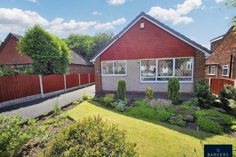 2 bedroom detached bungalow for sale, Douglas Avenue, Soothill, Batley