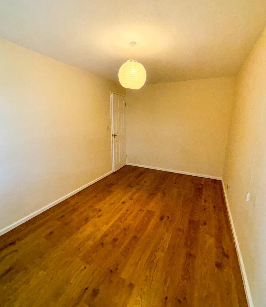 Master Bedroom (2)-2