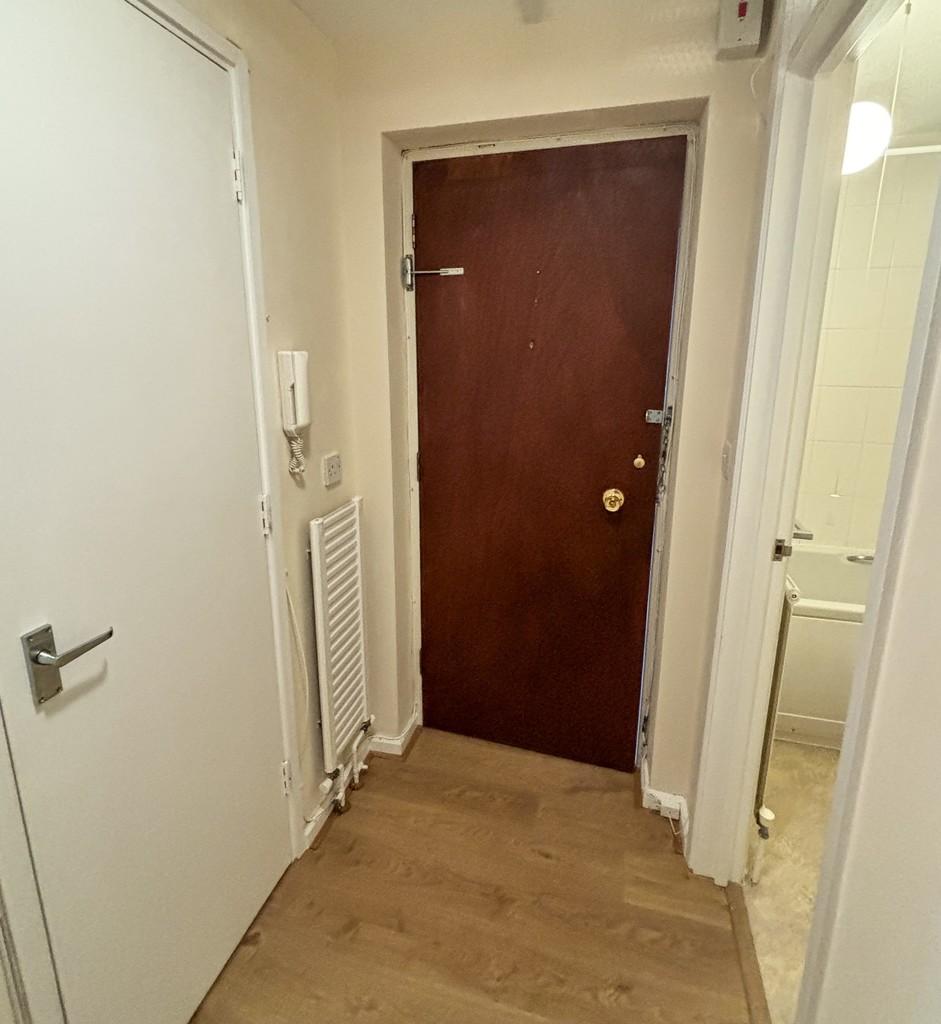 Entrance Hallway (1)-2
