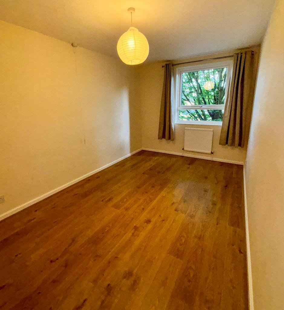 Master Bedroom (1)-2