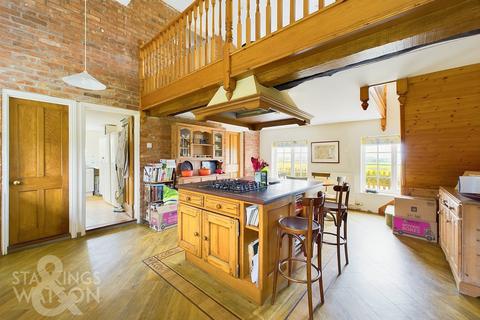 5 bedroom detached house for sale, High Oak Road, Wicklewood, Wymondham